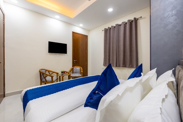 Premium Room with Kitchenette+Balcony | Draps en coton égyptien, literie de qualité, couette en duvet