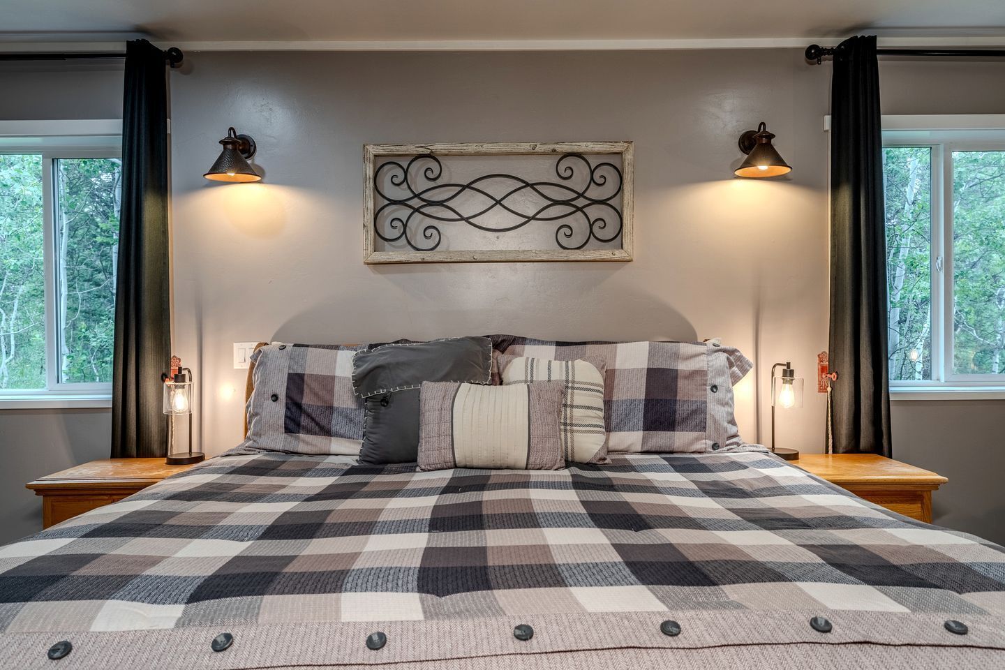 5 bedrooms, iron/ironing board, travel cot, WiFi