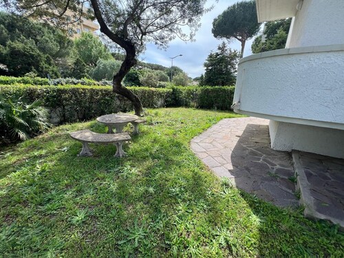 Apartment 'Bilocale con Giardino Privato' with Exclusive Garden