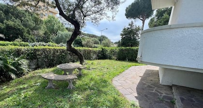 Apartment 'Bilocale con Giardino Privato' with Exclusive Garden
