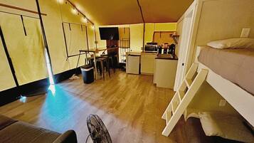 1 habitación, wifi y ropa de cama