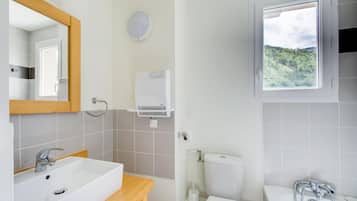 Apartment | Bathroom