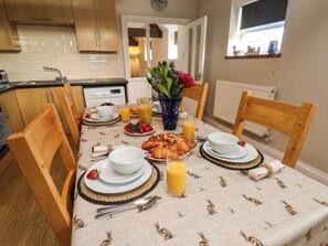Dining - Lamb Cottage (Billingham)