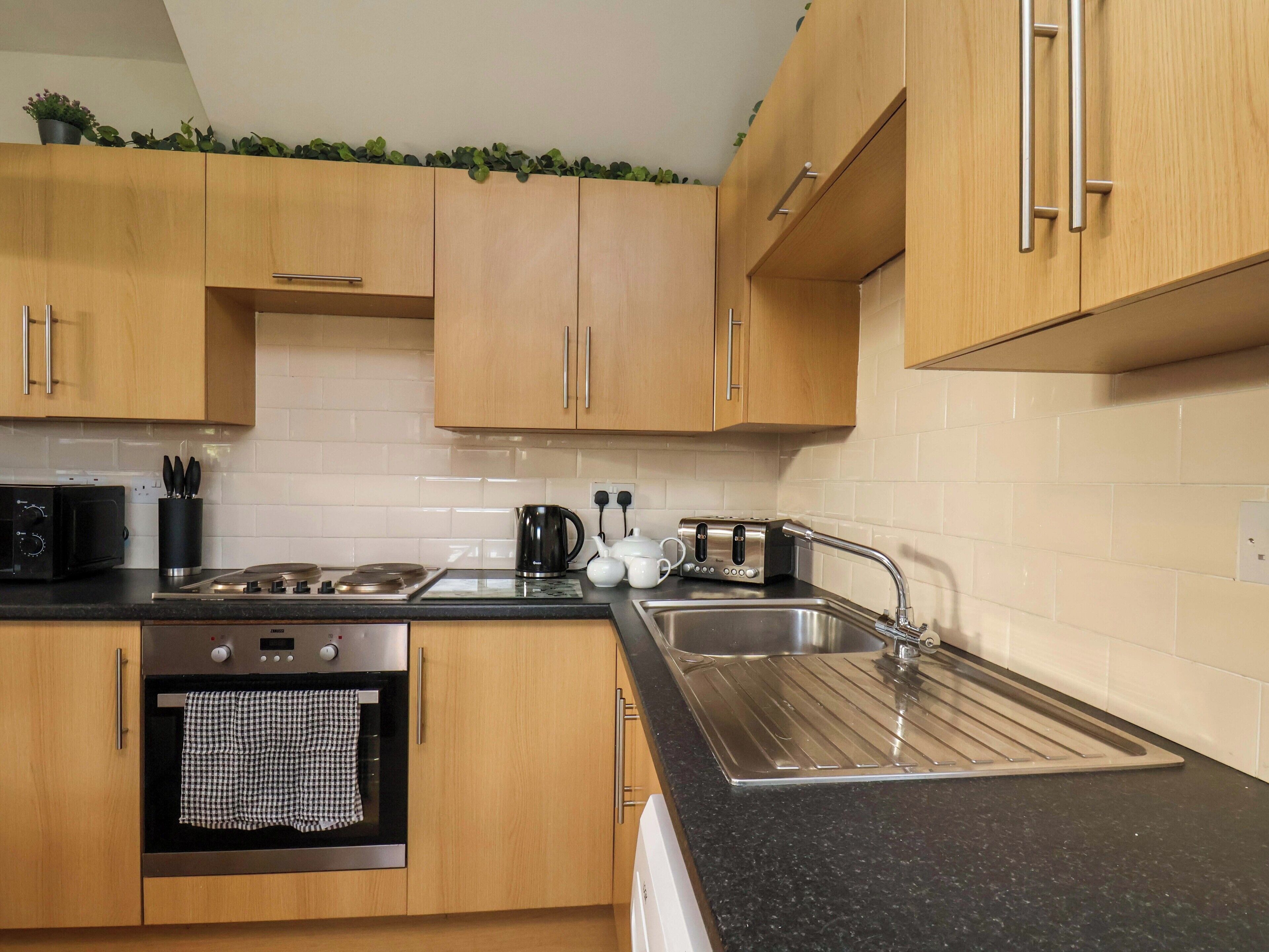 Cookware/dishes/utensils