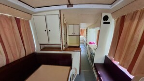 Interior - Boat stay by the Mayenne - 9 guests (Chenillé-Changé)