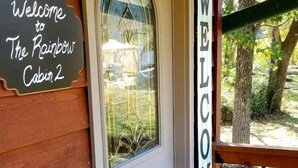 Exterior detail - Peaceful Paradise: Cabin Getaway with Unmatched River Views in Arkansas (Calico Rock)