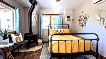 1 habitación, wifi y ropa de cama