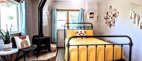 1 habitación, wifi y ropa de cama