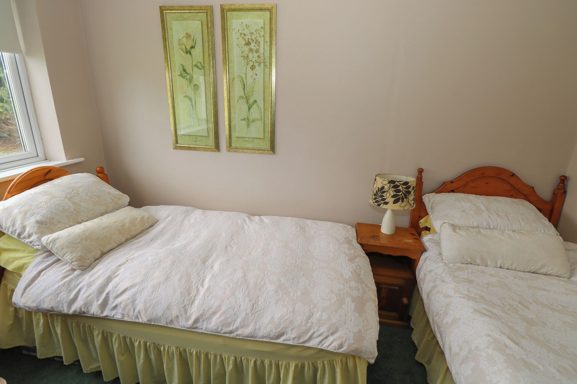4 bedrooms, individually decorated, individually furnished