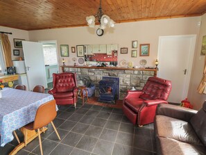 Living area - Sweetbriar Lodge (Loughglinn)