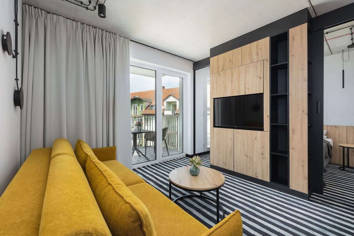 TV, escritórios
