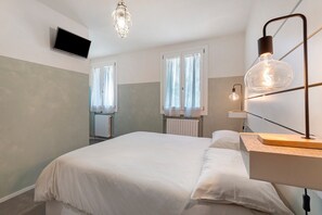 WiFi, bed sheets