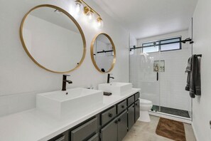 Shower, hair dryer, towels, soap - Desert Oasis w/ Pool & Spa, Game Room + Theater (Indio)