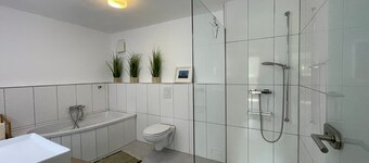 Apartment Am Waldrand with Private Terrace, Garden, and Wi-Fi