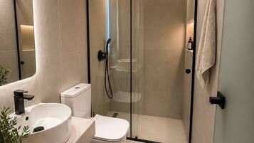 Apartamento, vistas a la ciudad | Baño