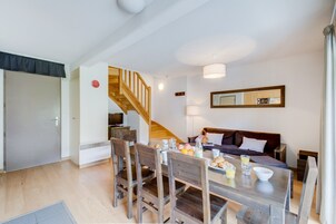 Apartment | Dining