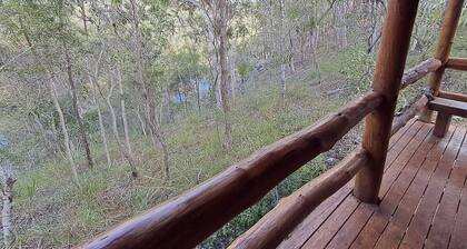 The Lookout@RiverHaven ~ Private timber cabin, river views & huge swimming holes