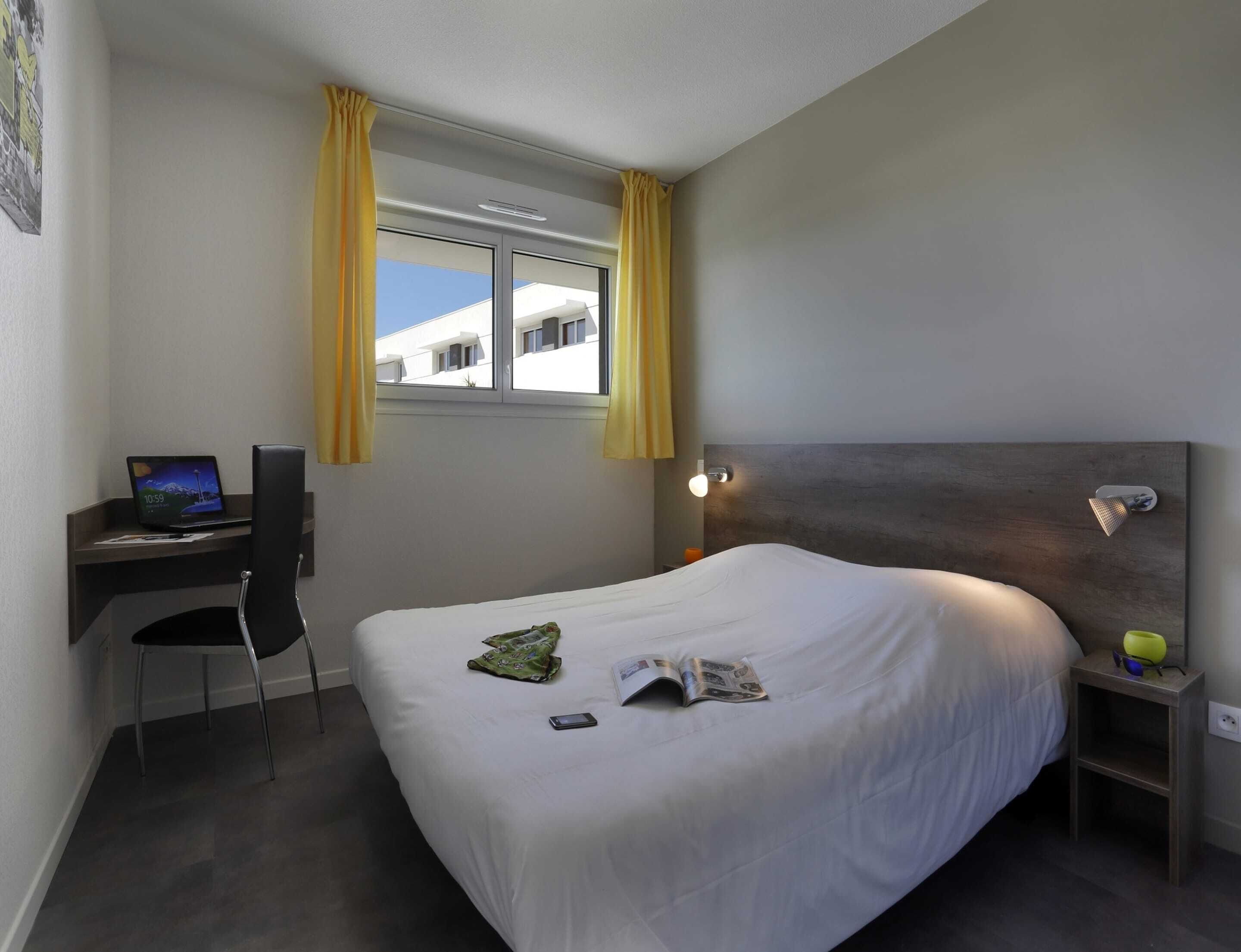 Apartment | 1 bedroom, bed sheets
