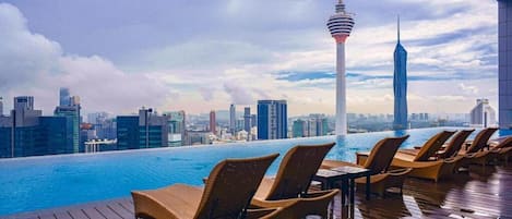Superior Apartment | Pool | Outdoor pool