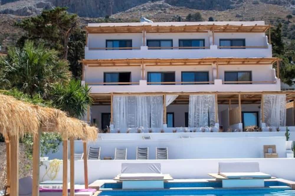 SPONGIA HOTEL SUITES & SPA