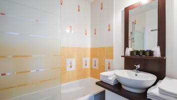 Apartment | Bilik Mandi
