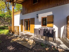 Apartamento | Restaurante al aire libre