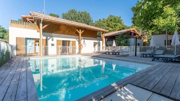 Apartment | Pool | Outdoor pool
