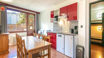 Apartment | Dining