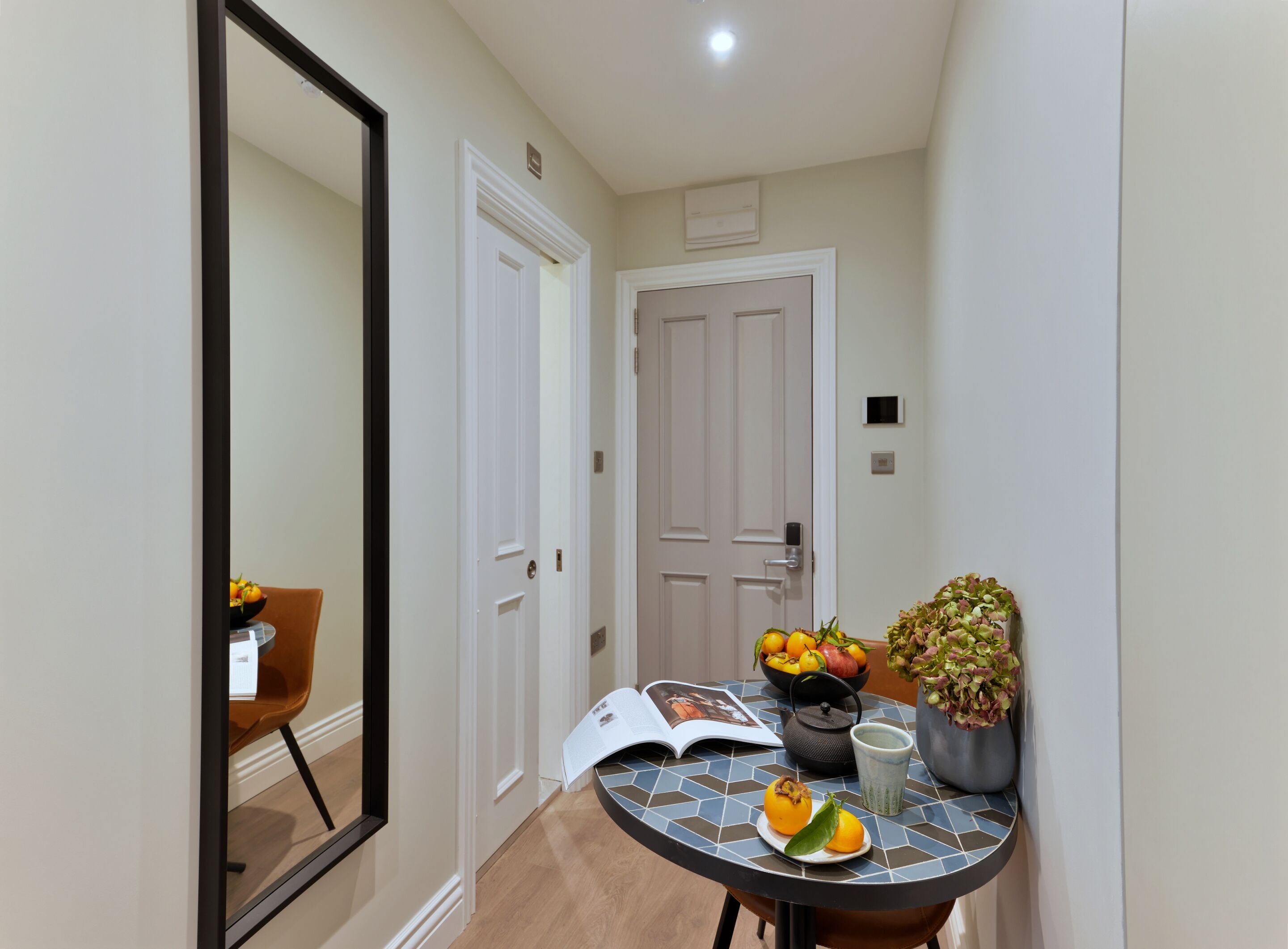 Basic Studio, Ensuite (With shared kitchen )