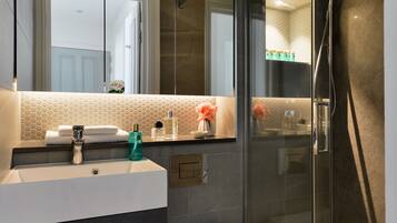 Apartemen, ensuite | Kamar mandi