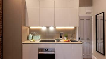 Studio Standar, ensuite | Setrika/meja setrika dan Wi-Fi gratis