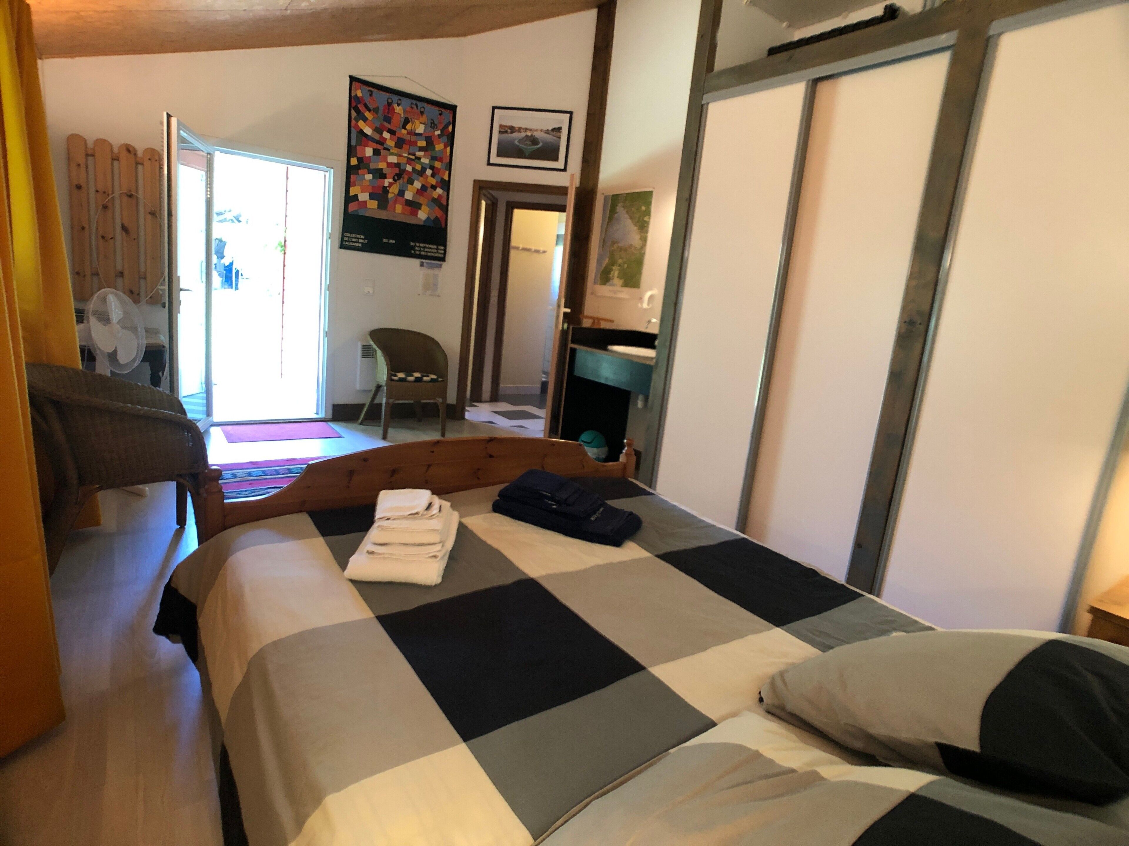 1 bedroom, WiFi, bed sheets