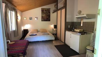 1 bedroom, WiFi, bed sheets