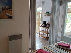 Strykjärn/strykbräda, wi-fi och sängkläder