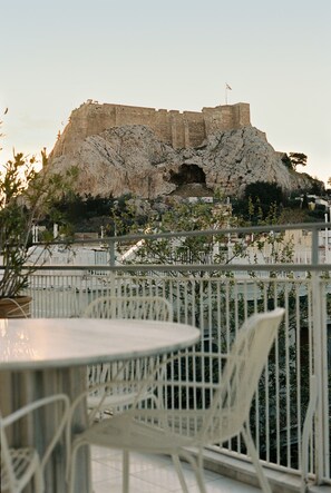 2 bedrooms - Penthouse Under Acropolis (Athens)