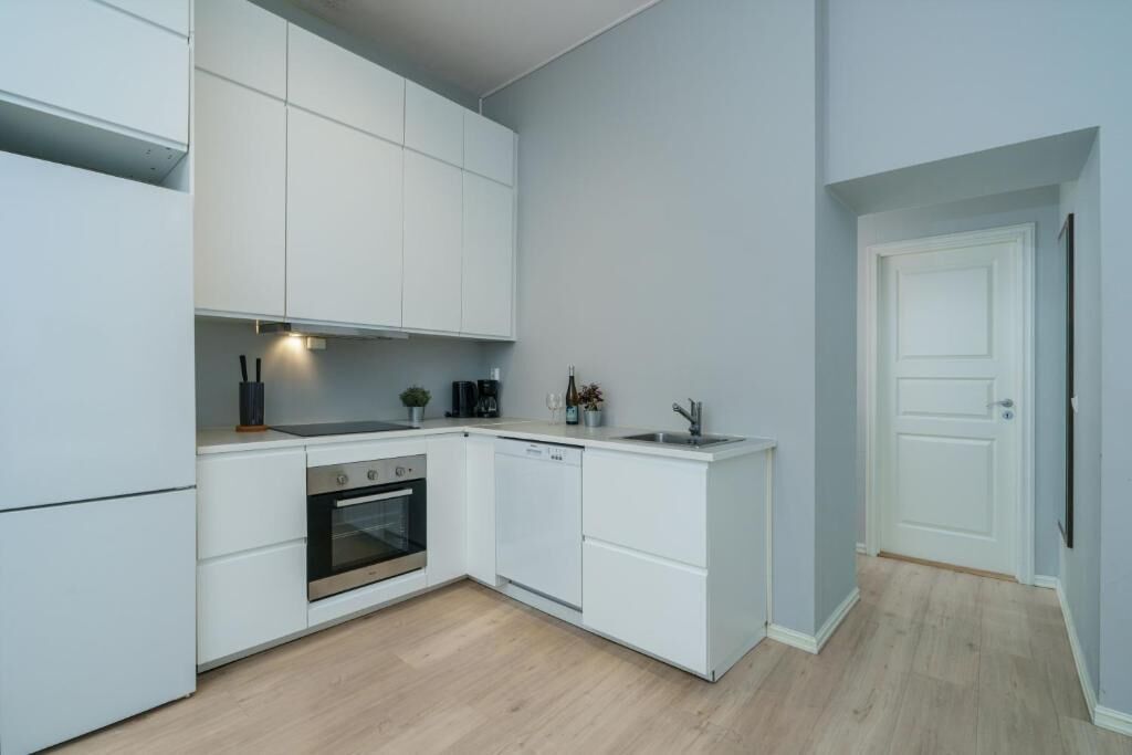 Apartemen Klasik | Dapur pribadi | Lemari es, oven, kompor, dan mesin pencuci piring