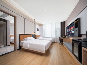 Business Triple Room, 2 Bedrooms | Premium bedding, down comforters, pillowtop beds, free minibar - Yiwu Aishang Mind Hotel (Jinhua)