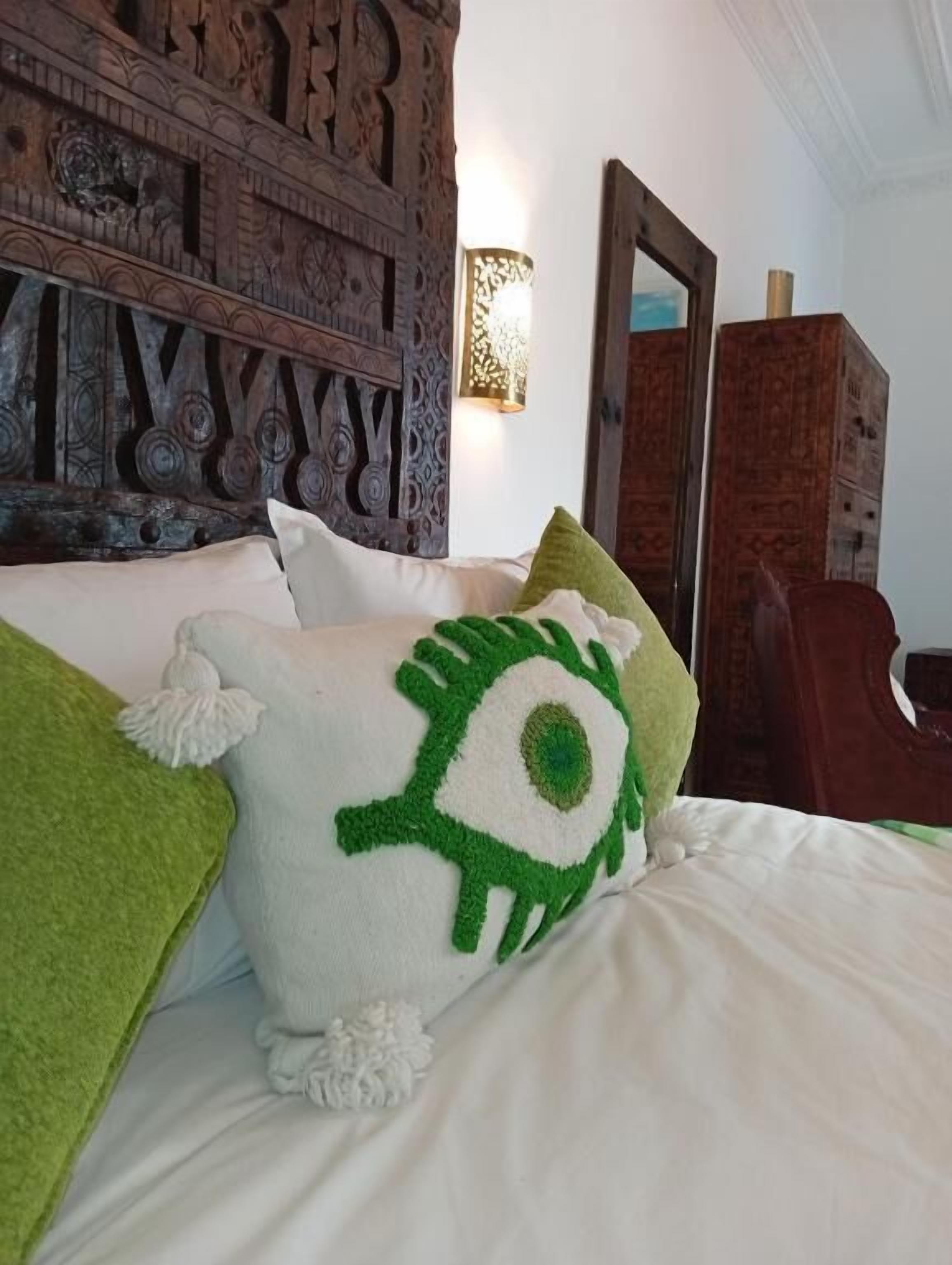 Suite junior, patio, vistas al patio | Wifi gratis