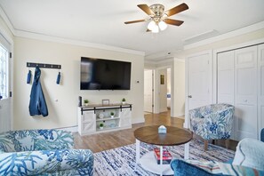 Smart TV - Pet‑Friendly Cottage w/Grill & Patio by Lake Erie (Vermilion)