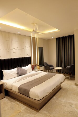 Deluxe Double or Twin Room, City View - Hotel Boss In opposite New Delhi station (New Delhi)