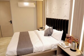 Deluxe Double or Twin Room, City View - Hotel Boss In opposite New Delhi station (New Delhi)