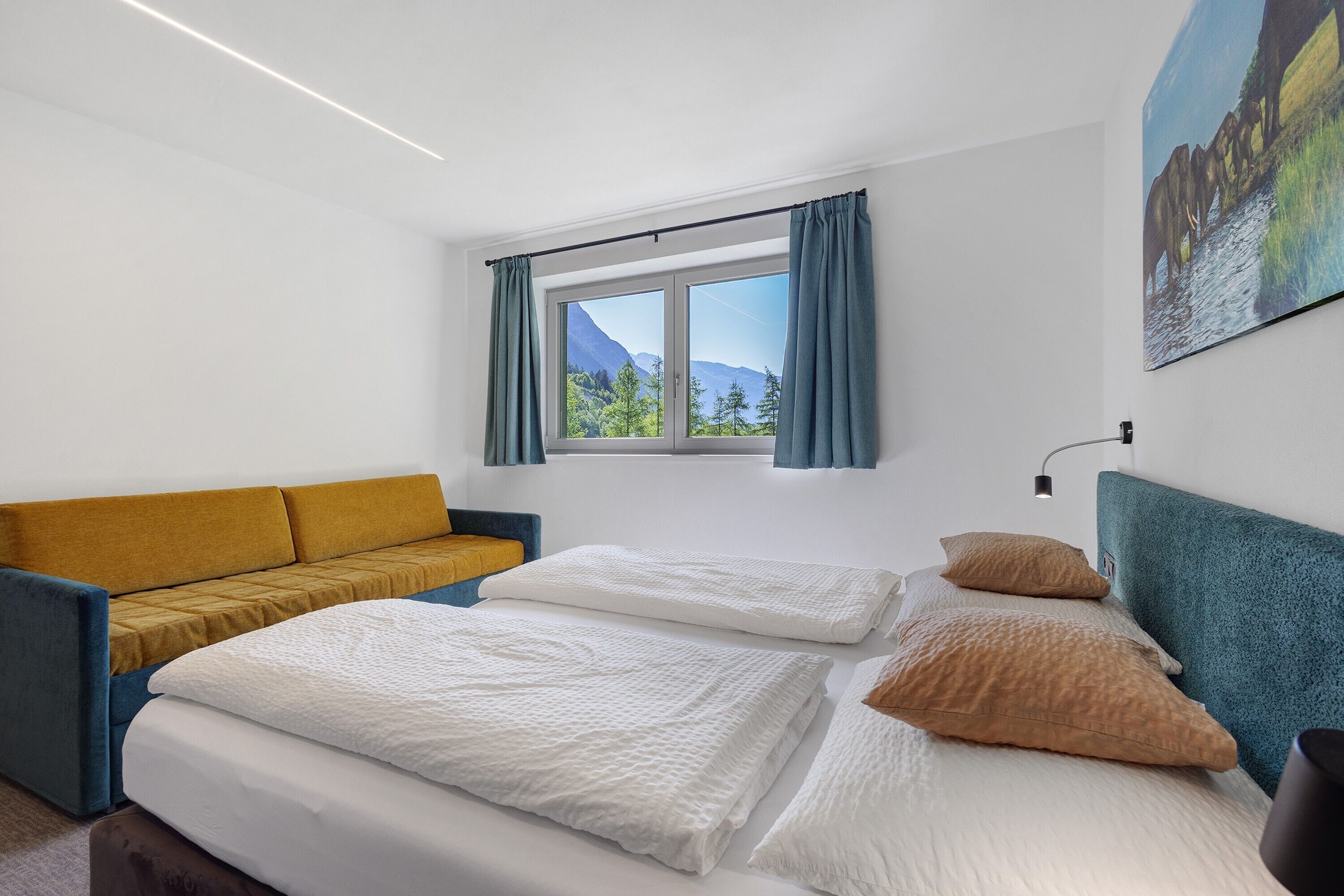 WiFi, bed sheets