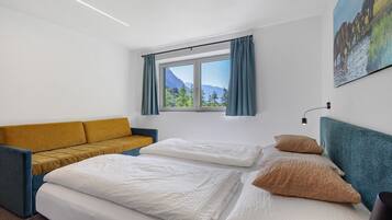 WiFi, bed sheets