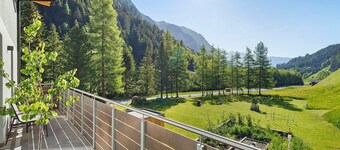 Apartamento Nature House Tree of Life – Equilibrio, descanso y vistas a la montaña
