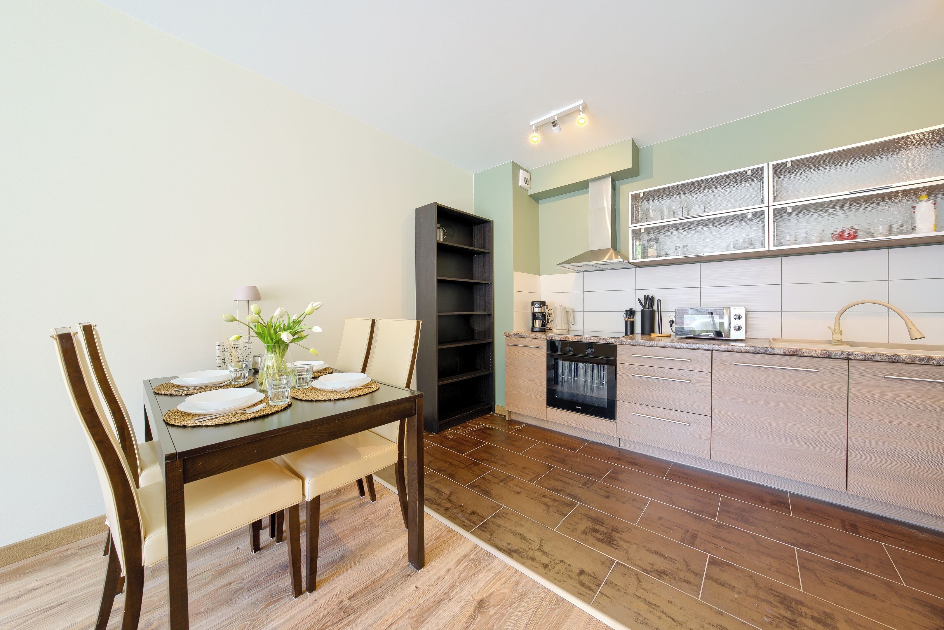 Apartment (42) | Private kitchen | Fridge, stovetop, electric kettle, cookware/dishes/utensils