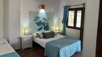 Iron/ironing board, WiFi, bed sheets