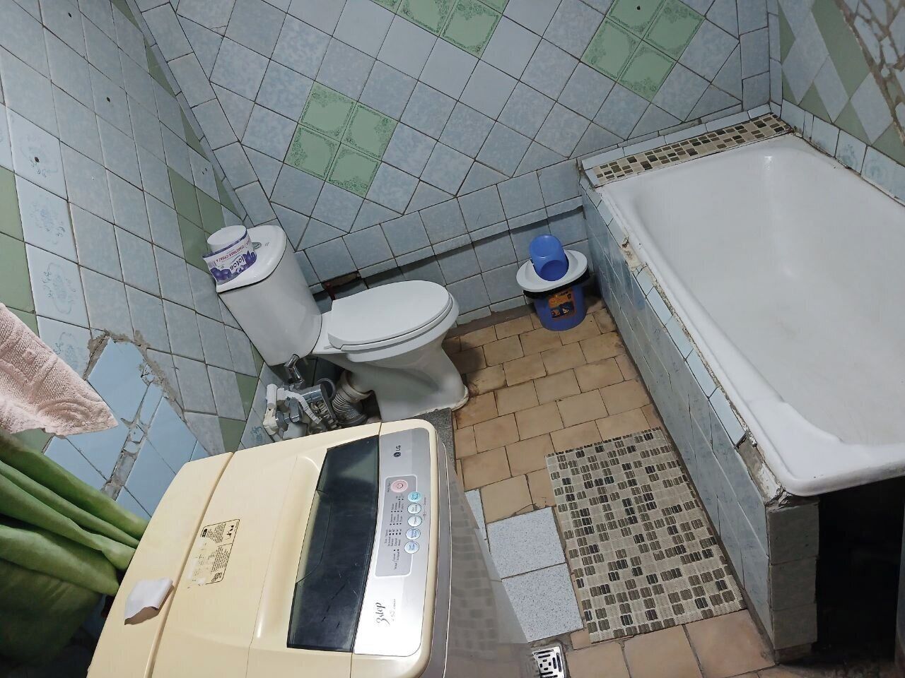 Hair dryer, towels, toilet paper