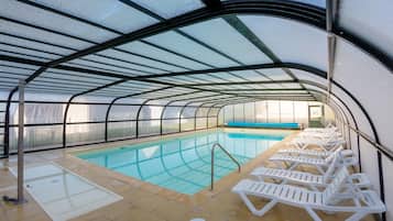Apartment | Pool | Indoor pool, outdoor pool