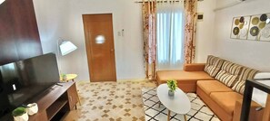 Living area - Bloomstone - 4BR Twin Town Houses- Dumaguete (Sibulan)
