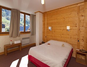 Apartment - Central Alpine Apartment Near Tourist Office (Les Deux Alpes)